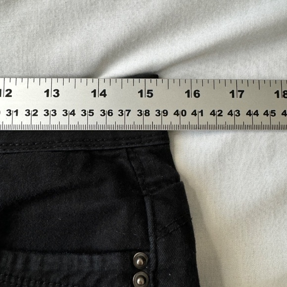 Royalty for Me Women's WANNA BETTA BUTT Capri Jeans Black Size 8 Stretch - Picture 8 of 12